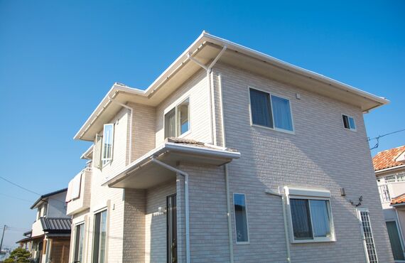 家族と長く住み続けるための戸建て住宅メンテナンス | 横浜で外壁塗装をするなら長期間安心なミライズリフォーム